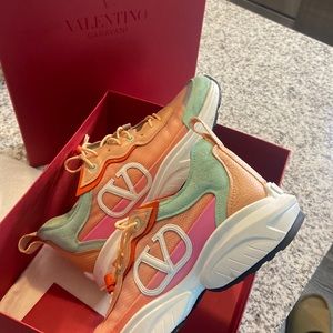 Valentino GARAVANI sneaker 38
